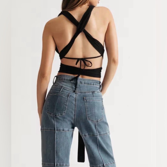 Chic Black Wrap Crop Top - Picture 4 of 4